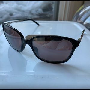 Women’s Oakley sunglasses